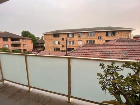 Ultra Convenient Renovated Unit With Parking - Photo 2