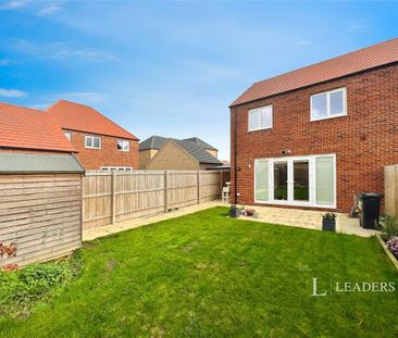 3 bedroom semi-detached house to rent - Photo 5