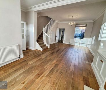 3 bedroom terraced house to rent - Photo 4