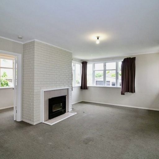 Tidy 2Beds + Study in Otara - Photo 1