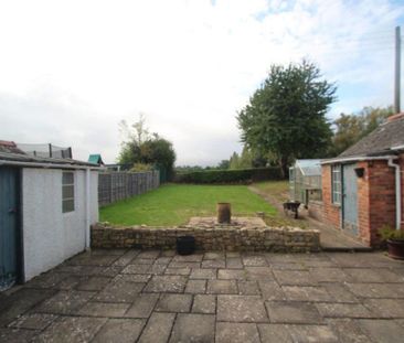 3 bedroom bungalow to rent - Photo 1