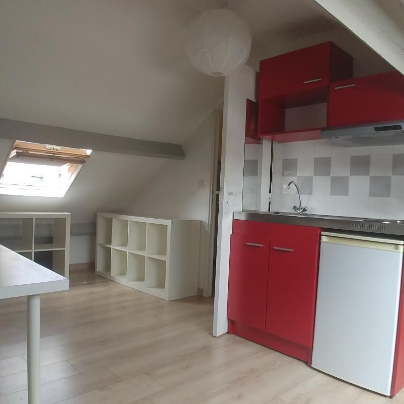 Location Appartement 1 pièce 12m² LILLE 59000 - Photo 2
