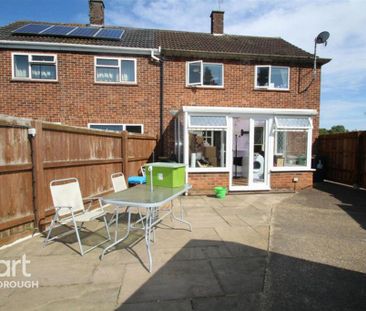 3 bedroom semi-detached house to rent - Photo 3