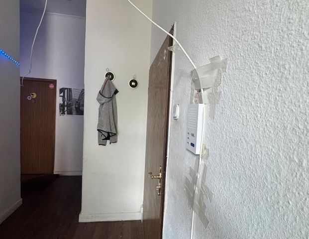 Ein Zimmer in einer 5-Zimmer-Wohnung in WG - Foto 1