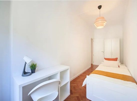 Avenida Defensores de Chaves, Lisbon, Lisbon 1000-111 - Photo 1