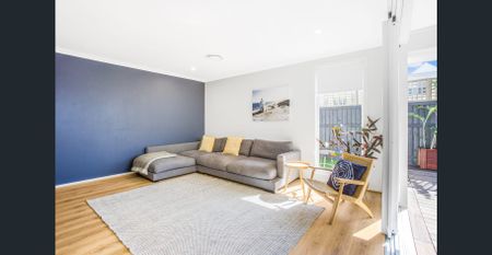 Fully Furnished Coastal Dream in Award Winning Estate! 7 month lease available!! - Photo 3