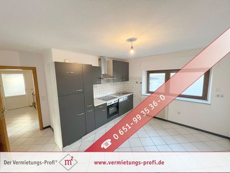 Reinsfeld: Attraktive Maisonette-Wohnung mit zwei Bädern, Balkon, Keller und Garage - Photo 4