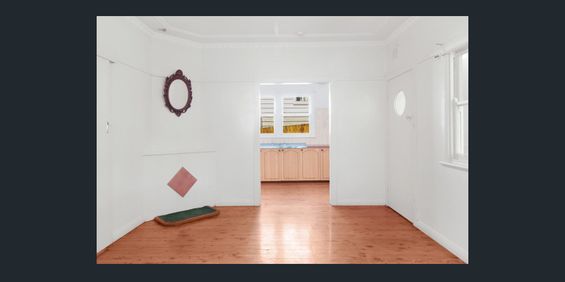 Spacious and Stylish Living in West Wollongong - Photo 3