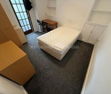 6 bedroom terraced house to rent - Photo 4