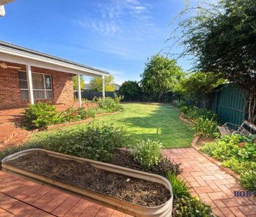 Idyllic Spacious Family Home - Photo 6