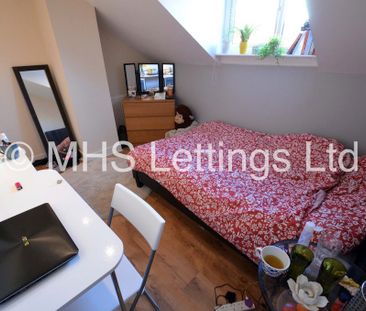 6 Bedroom Mid Terraced House for rent in Hartley Grove - Photo 2