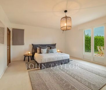 Maison à louer Mougins, Cote d'Azur, France16 500 EUR / Mois - Photo 5
