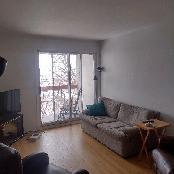 Appartement 2 chambres à louer près de la pyramide Ste-Foy - Photo 1