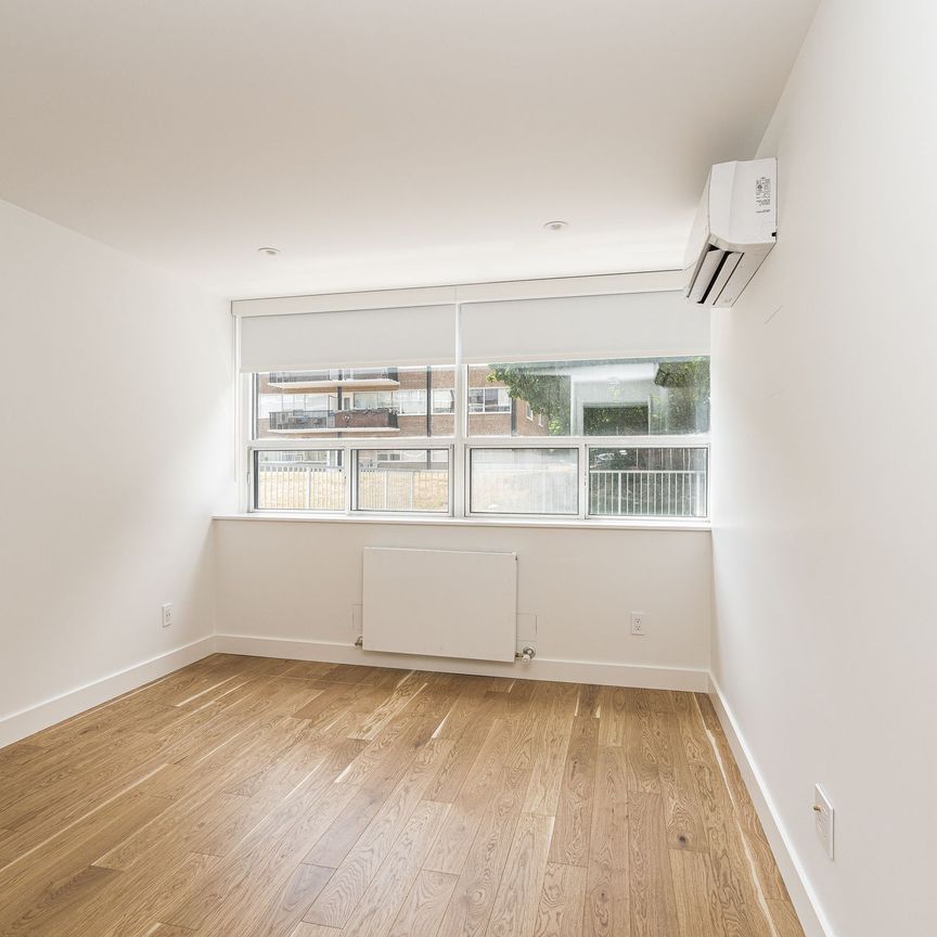 150 The Donway West - Photo 1