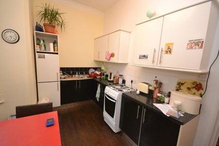 1 bed Apartment for Rent - Photo 4