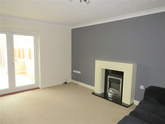 2 bedroom end of terrace house to rent - Photo 1