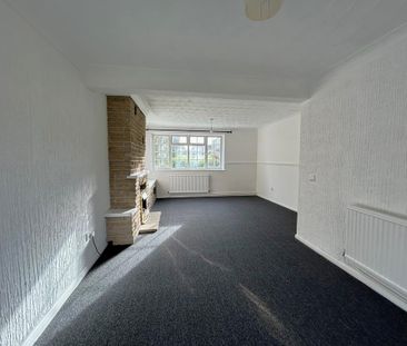 3 bedroom detached house to rent - Photo 3