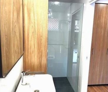 Modern Inner-City Living in the Heart of Coorparoo - Photo 3