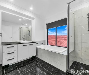 Spacious Family Living in a Prime Burnside Location - Photo 6