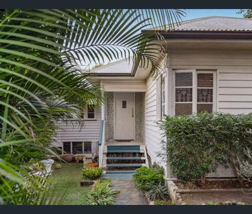 Comfortable Family Home in a Great Location - Photo 6