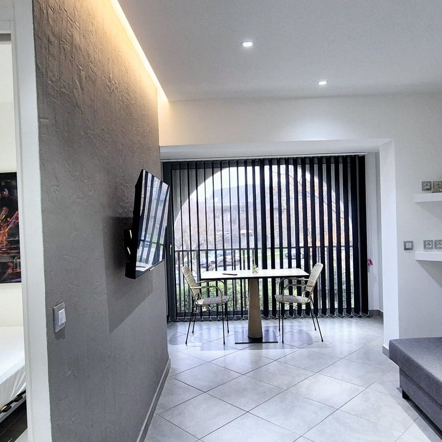 Location Appartement 2 pièces 35m² PALAVAS LES FLOTS 34250 - Photo 1