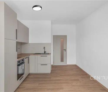 Moderní byt 1+kk s parkovacím stání a sklepní kójí - ul. Topolová, ... - Photo 4