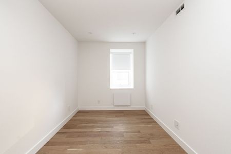 49 St. Clair Avenue West - Photo 4