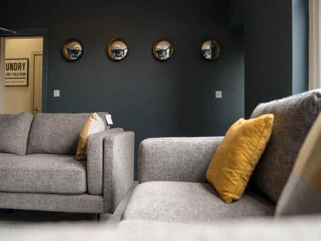 1 bedroom in a house share to rent - Photo 3