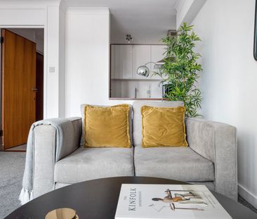 Marlyn Lodge - Photo 2