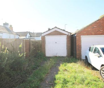 3 bedroom detached house to rent - Photo 5