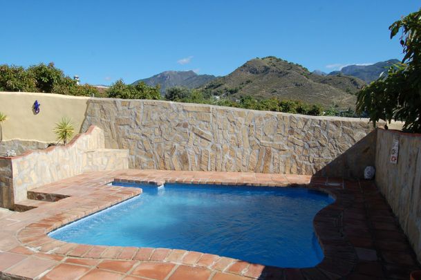 A One Bedroom Cortijo For Rent Situated In The Frigiliana Countryside - Photo 1