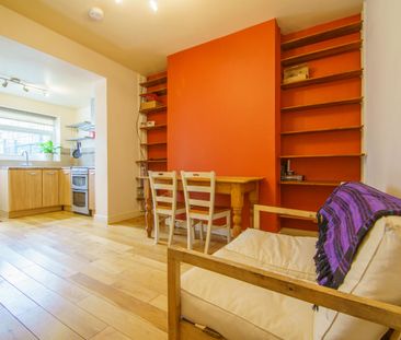 21 Newborough Street - Photo 2