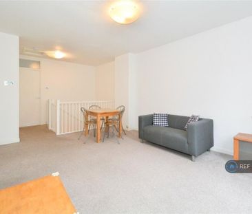 2 bedroom end of terrace house to rent - Photo 3