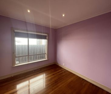 Exceptional Family Living ! - Photo 6