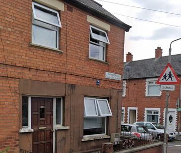 40 Iveagh Drive, Belfast, BT12 6AY - Photo 2