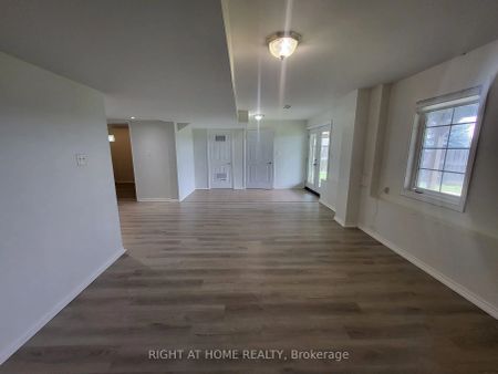 Property For Lease | S9255016 - Photo 3