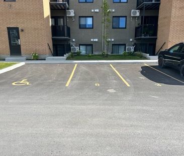 5805 Rue de Champagnier, Brossard, QC J4Z - Photo 2