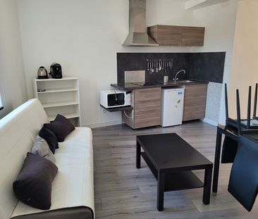 Location Appartement 1 pièce 34m² - Photo 2