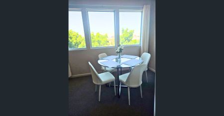 Fully Furnished Secure 2 Bedroom, 2 Bathroom Apartment with Pool, Gym & Garden-View Balcony - Photo 3