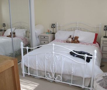 Darracott Road, Southbourne, - Photo 2