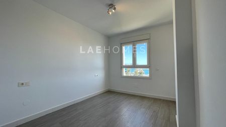 Málaga, Andalusia 29002 - Photo 2