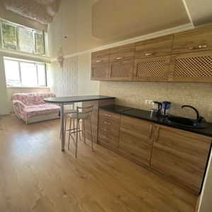 Inchiriere un apartament cu 2 camere Aleea Clăbucet - Fotografie 2