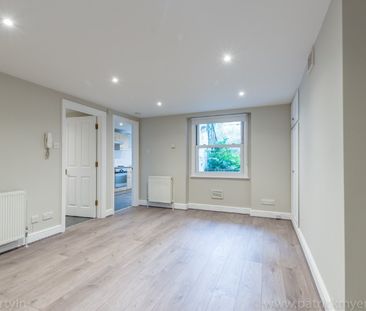 Flat to rent - The Gardens, London, SE22 - Photo 5