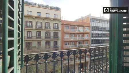 barcelona, Catalonia 08009 - Photo 3