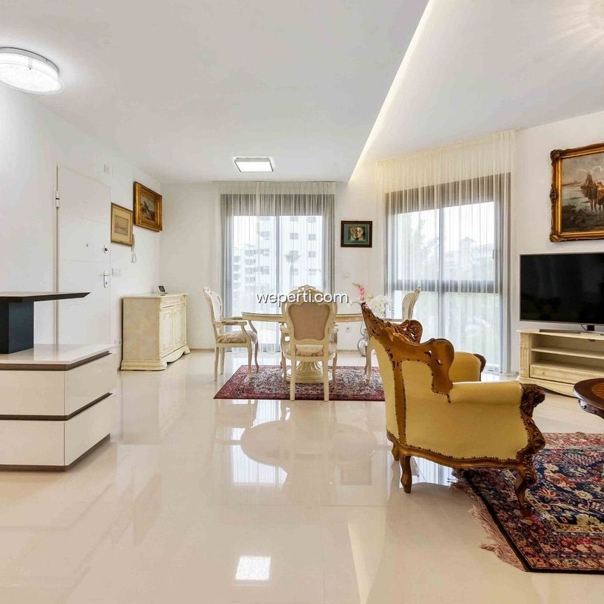 Duplex in Arenales del Sol, Playa de Los Arenales, for rent - Photo 1