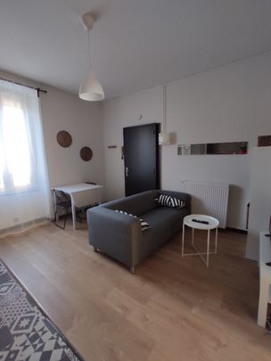 T2 MEUBLE AVEC TERRASSE - Photo 1