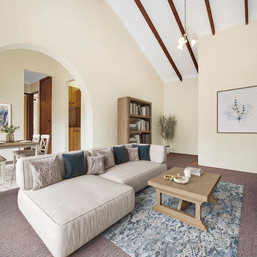 Perfectly located - Photo 1