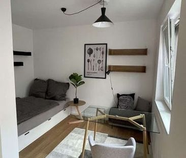 Avinguda Meridiana, Barcelona, Catalonia - Photo 5