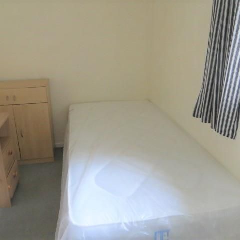 Broadfields, Brighton - Photo 1