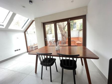 3 Bed Terraced House, London, SW6 - Photo 3